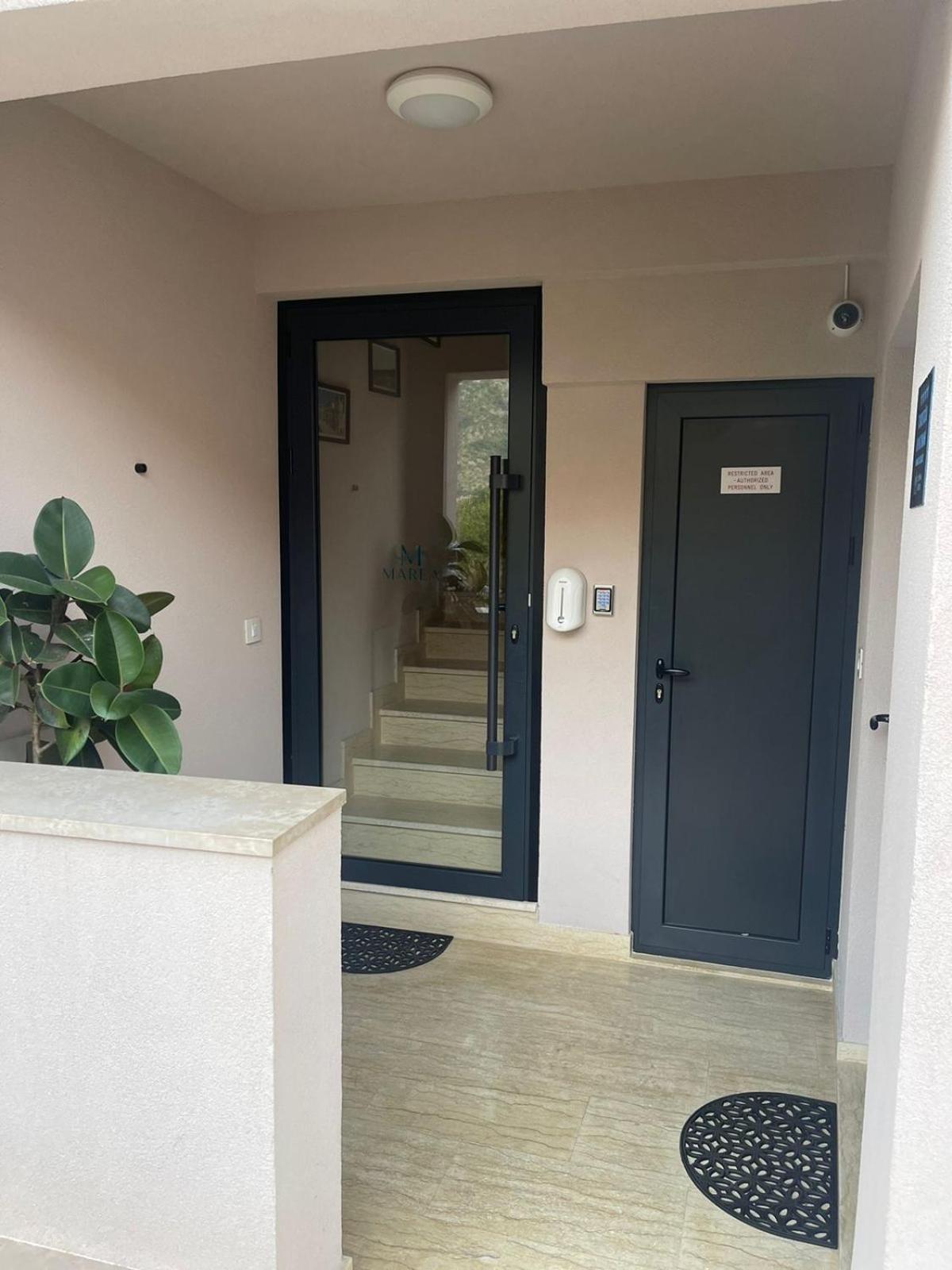 Marea Deluxe Apartments Kotor Exterior photo