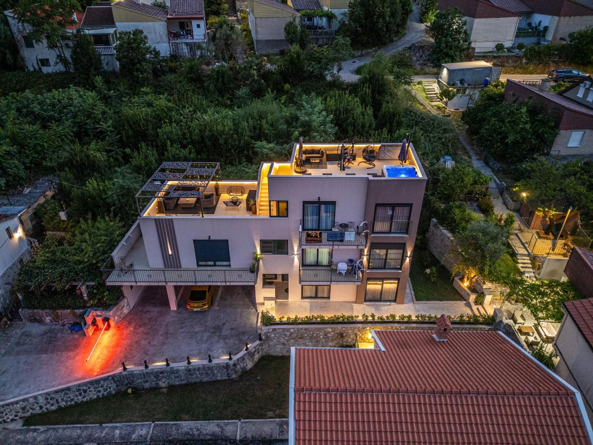 Marea Deluxe Apartments Kotor Exterior photo