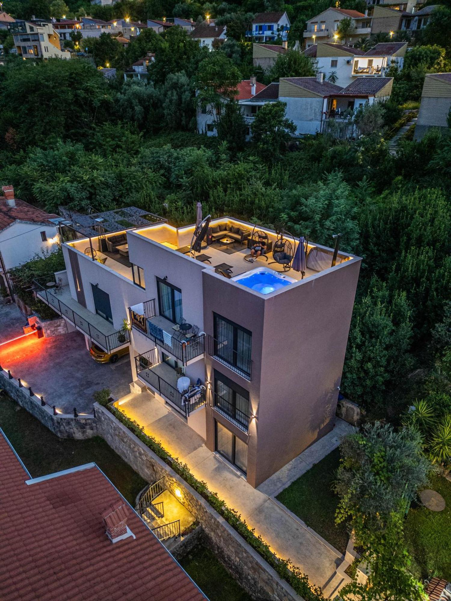 Marea Deluxe Apartments Kotor Exterior photo