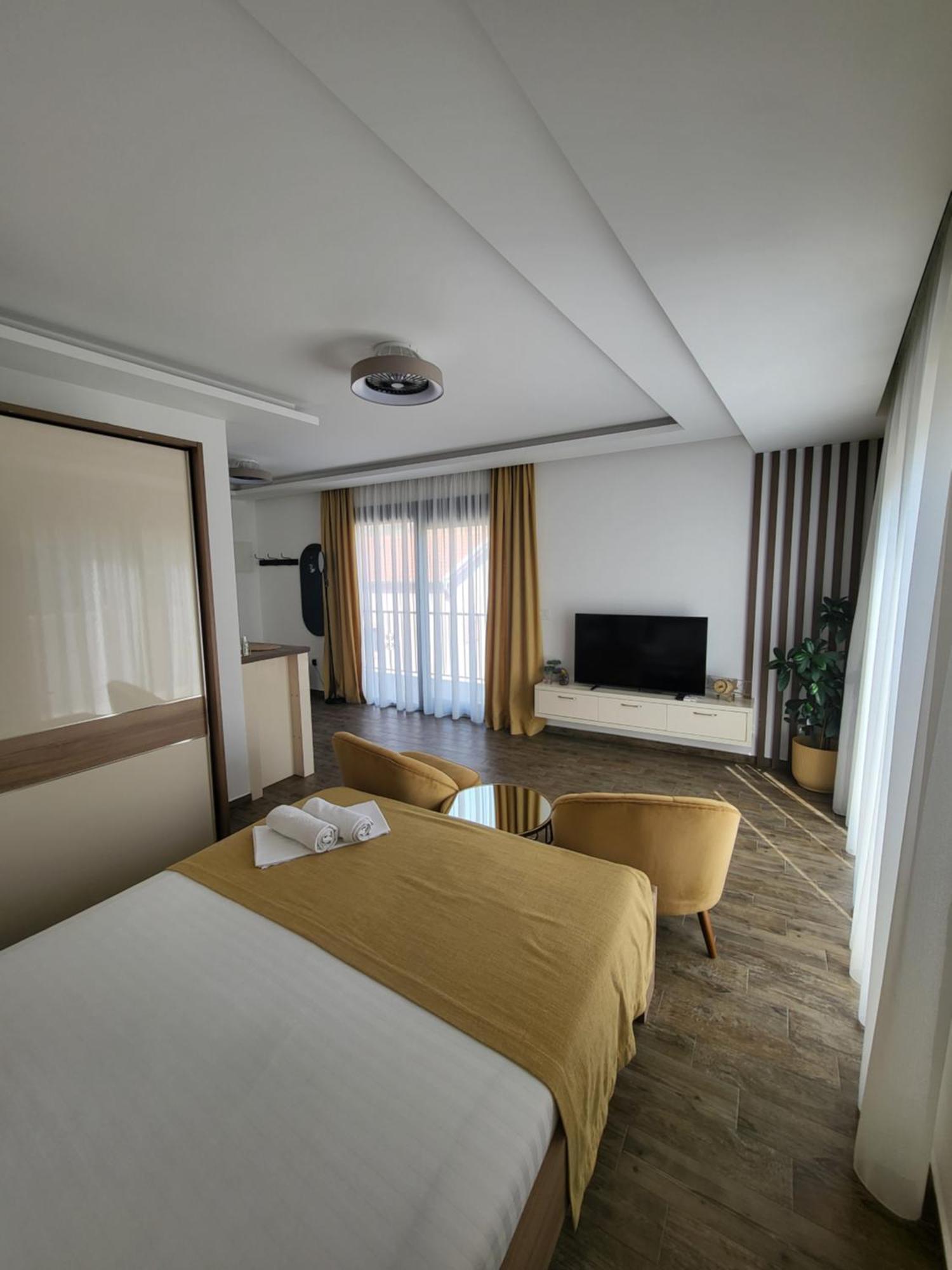 Marea Deluxe Apartments Kotor Exterior photo